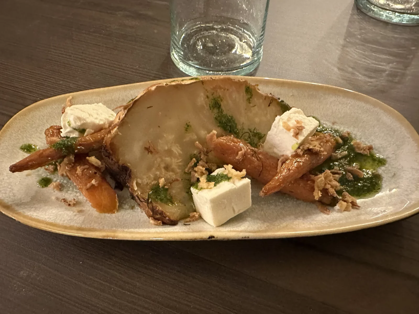 Céleri rôti, fromage frais et noix, création de Pierre Buvat, chef à domicile à Dieppe