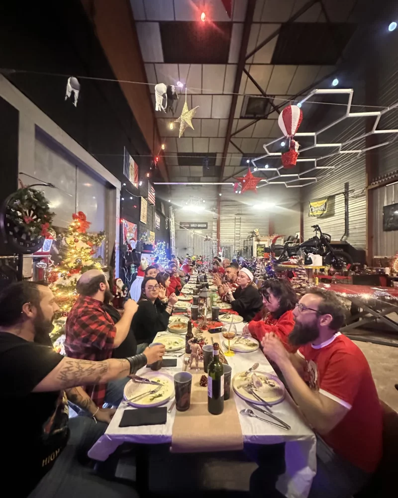 Dîner d’anniversaire servi par un chef à domicile pour une grande tablée