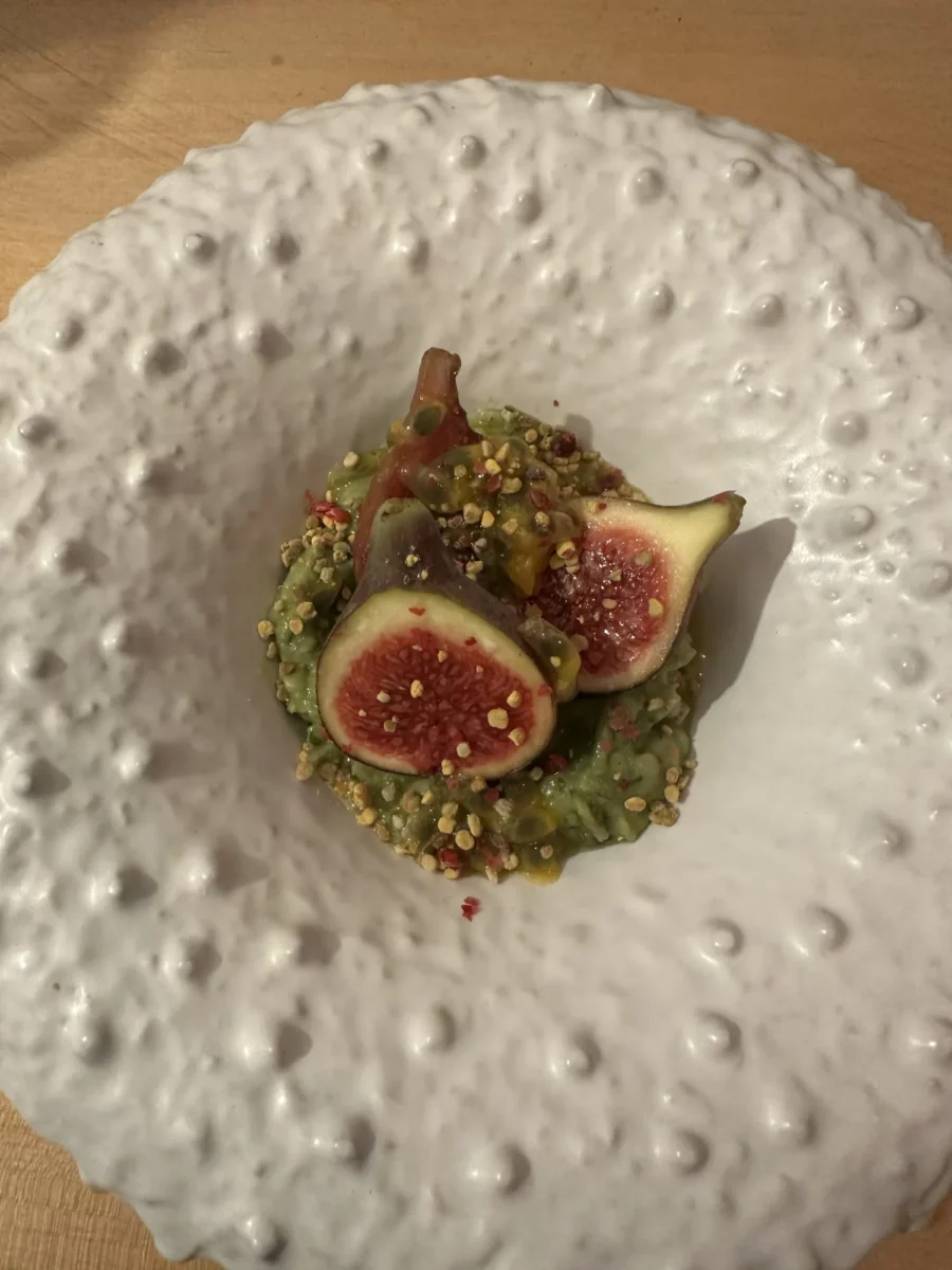 Figues rôties, pesto et pistaches, création de Pierre Buvat, chef à domicile à Dieppe